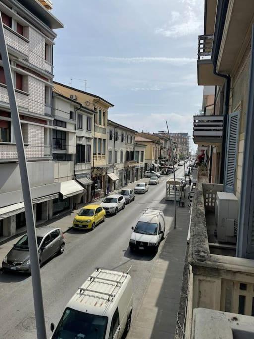 Garibaldi 86 Vila Viareggio Exterior foto